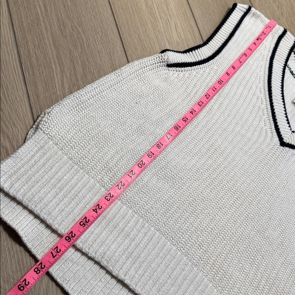 Abercrombie & Fitch Sweater Vest White Soft Oversized Rib Knit Size L Preppy - Picture 5 of 7